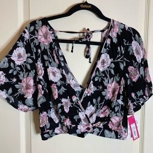 Floral V-Cut Crop Top